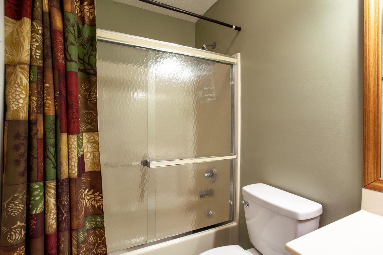 Ole Smoky Bnb - Game Room, Hot Tub, Mtn Views! Pigeon Forge Luaran gambar