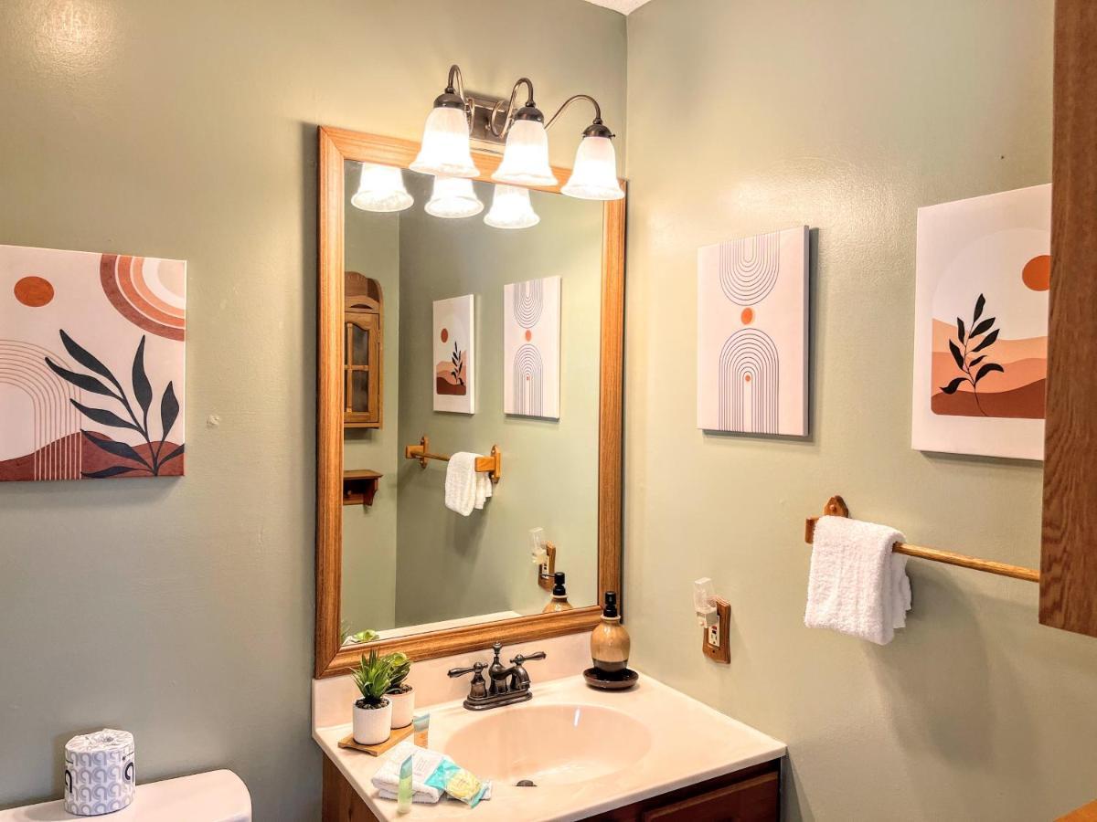 Ole Smoky Bnb - Game Room, Hot Tub, Mtn Views! Pigeon Forge Luaran gambar