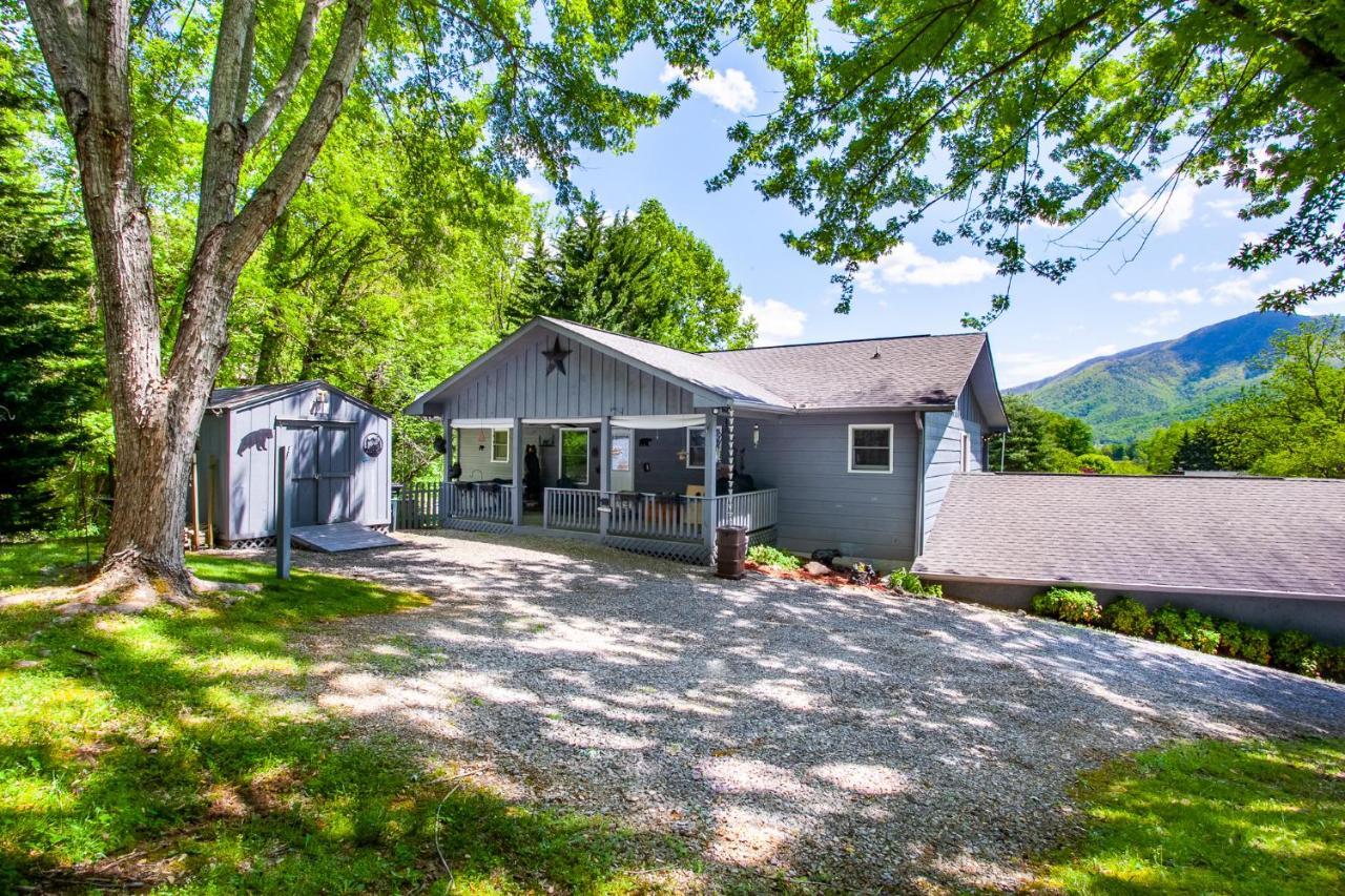Ole Smoky Bnb - Game Room, Hot Tub, Mtn Views! Pigeon Forge Luaran gambar