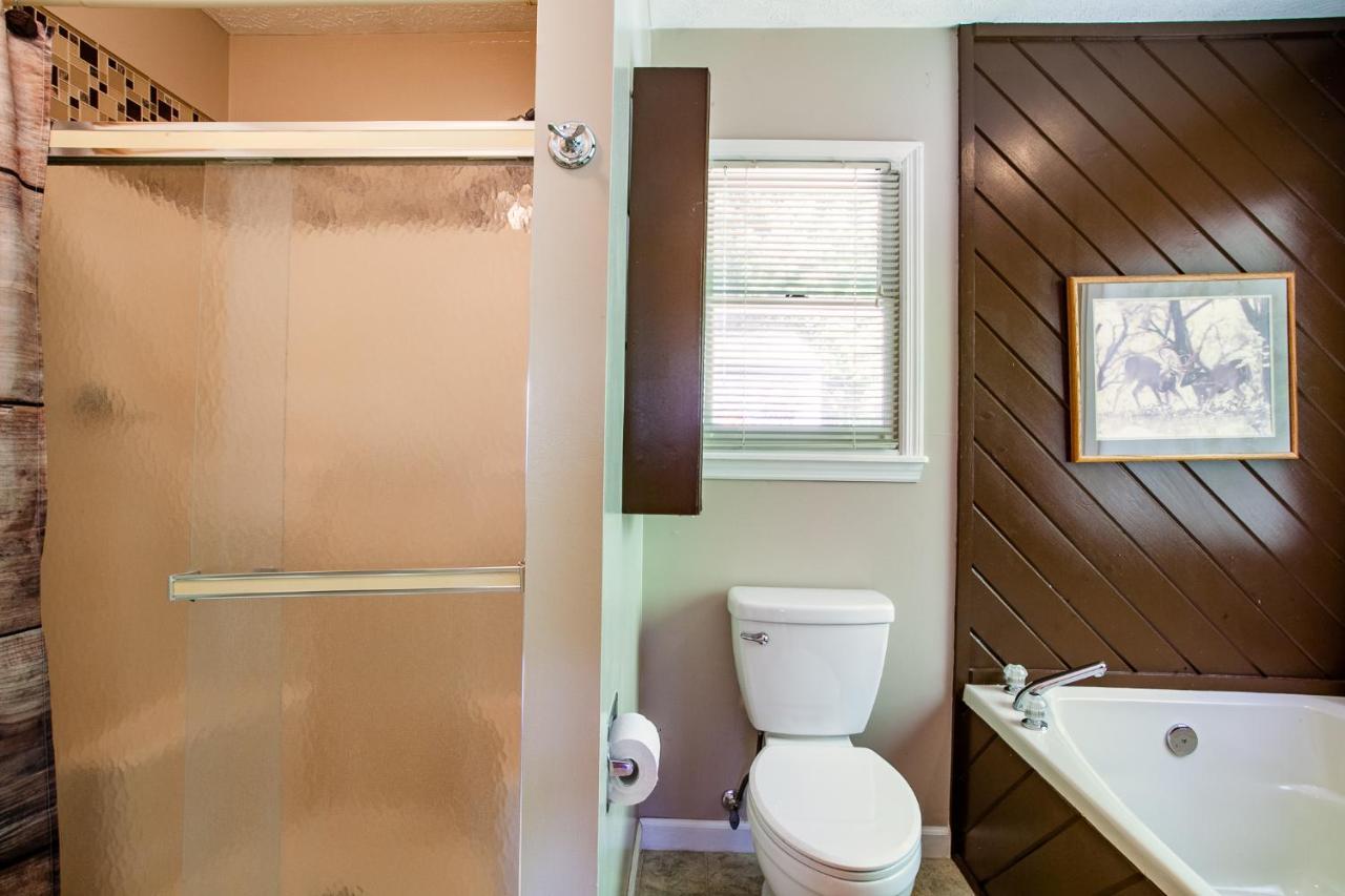 Ole Smoky Bnb - Game Room, Hot Tub, Mtn Views! Pigeon Forge Luaran gambar