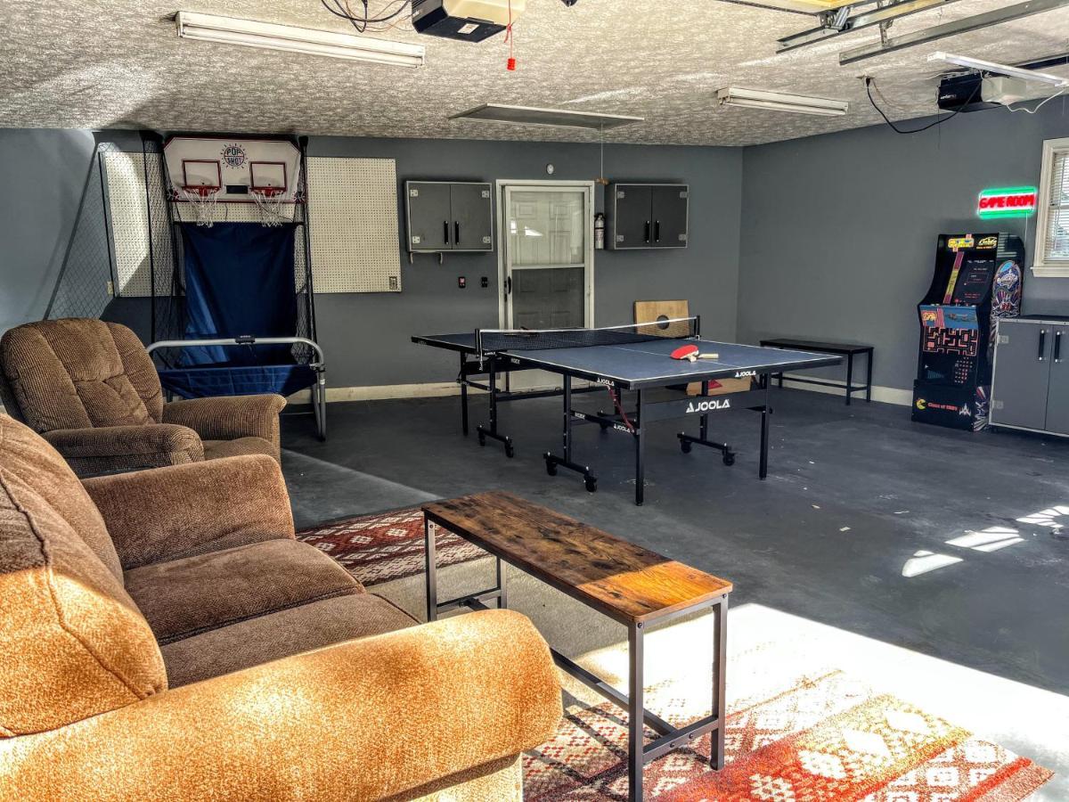 Ole Smoky Bnb - Game Room, Hot Tub, Mtn Views! Pigeon Forge Luaran gambar