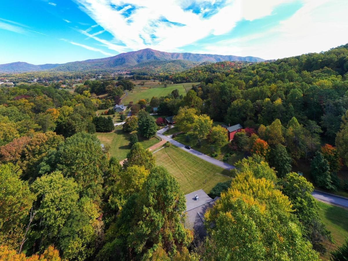 Ole Smoky Bnb - Game Room, Hot Tub, Mtn Views! Pigeon Forge Luaran gambar