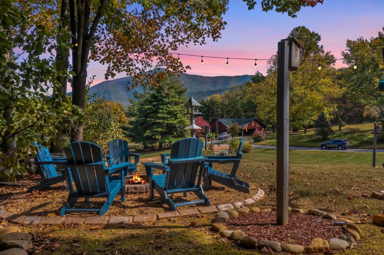 Ole Smoky Bnb - Game Room, Hot Tub, Mtn Views! Pigeon Forge Luaran gambar