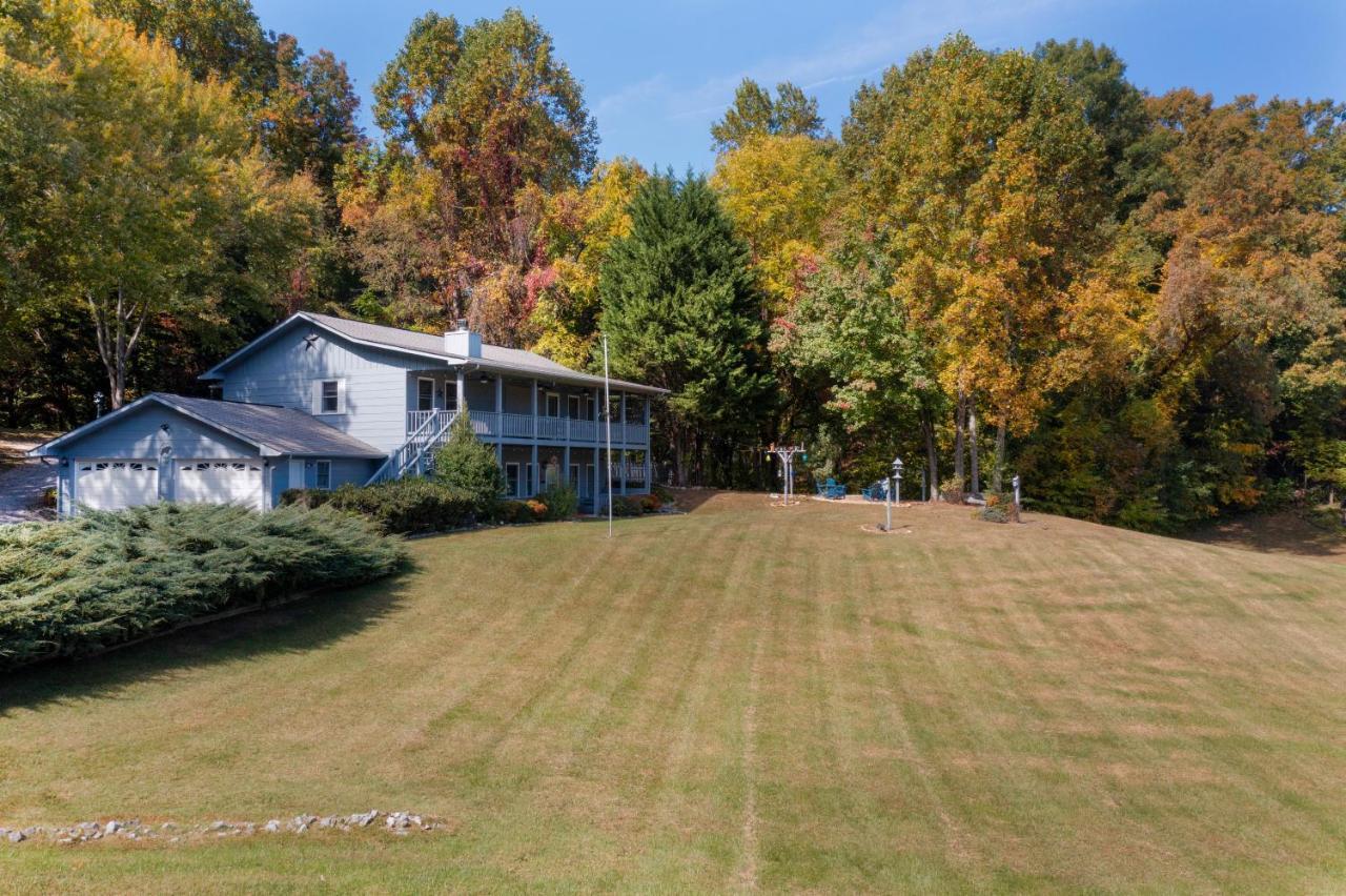 Ole Smoky Bnb - Game Room, Hot Tub, Mtn Views! Pigeon Forge Luaran gambar